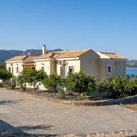 בית נופש Kallidimi's House מונמבאסיה
